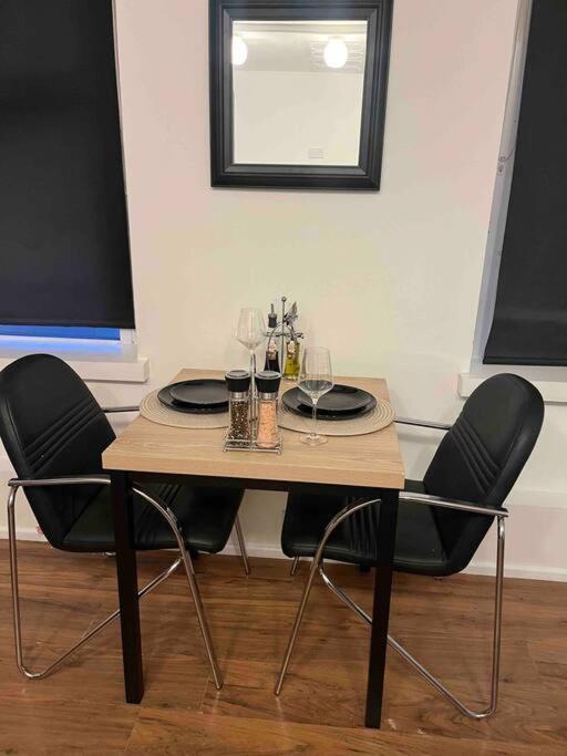 לונדון Modern Studio In Barbican Ec1 - Blue - F4 מראה חיצוני תמונה